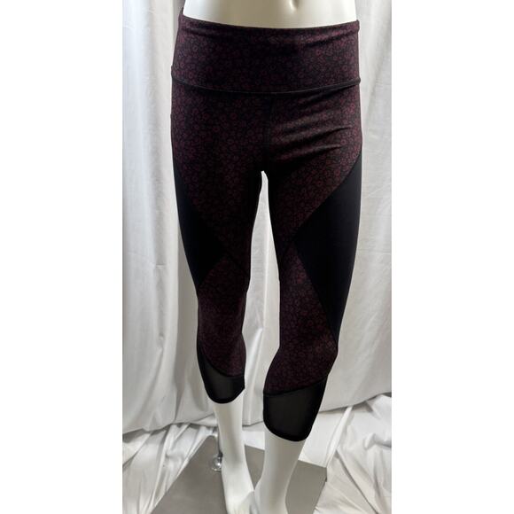 Gap GapFit Gspeed Mesh Floral Capri leggings, Burgundy Black, Sz: M, 73-06 - Picture 8 of 16